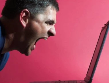 Αν σας προκαλούν εκνευρισμό τα ορθογραφικά λάθη των άλλων πρέπει να διαβάσετε αυτό...